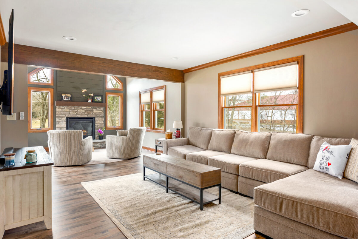 columbus ohio liviing room addition with fireplace