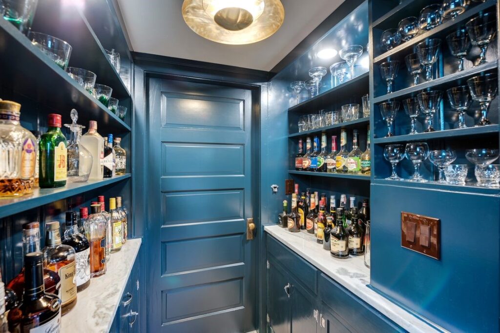 basement bar