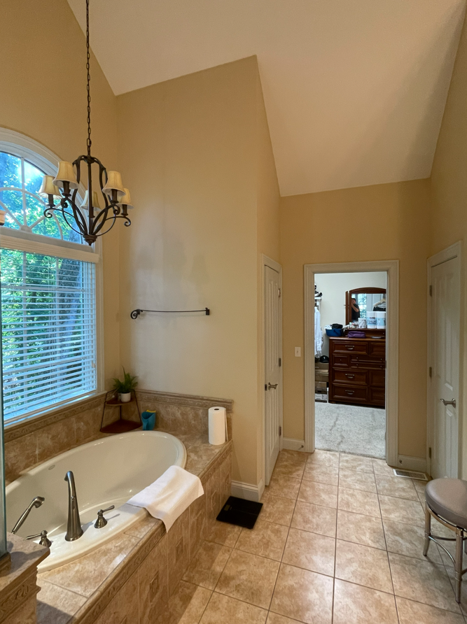 Tub before remodel