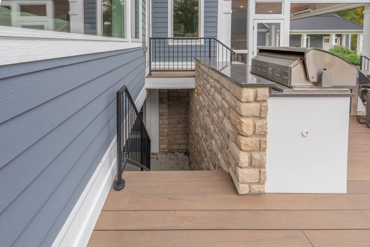 New Albany Ohio exterior renovation desk