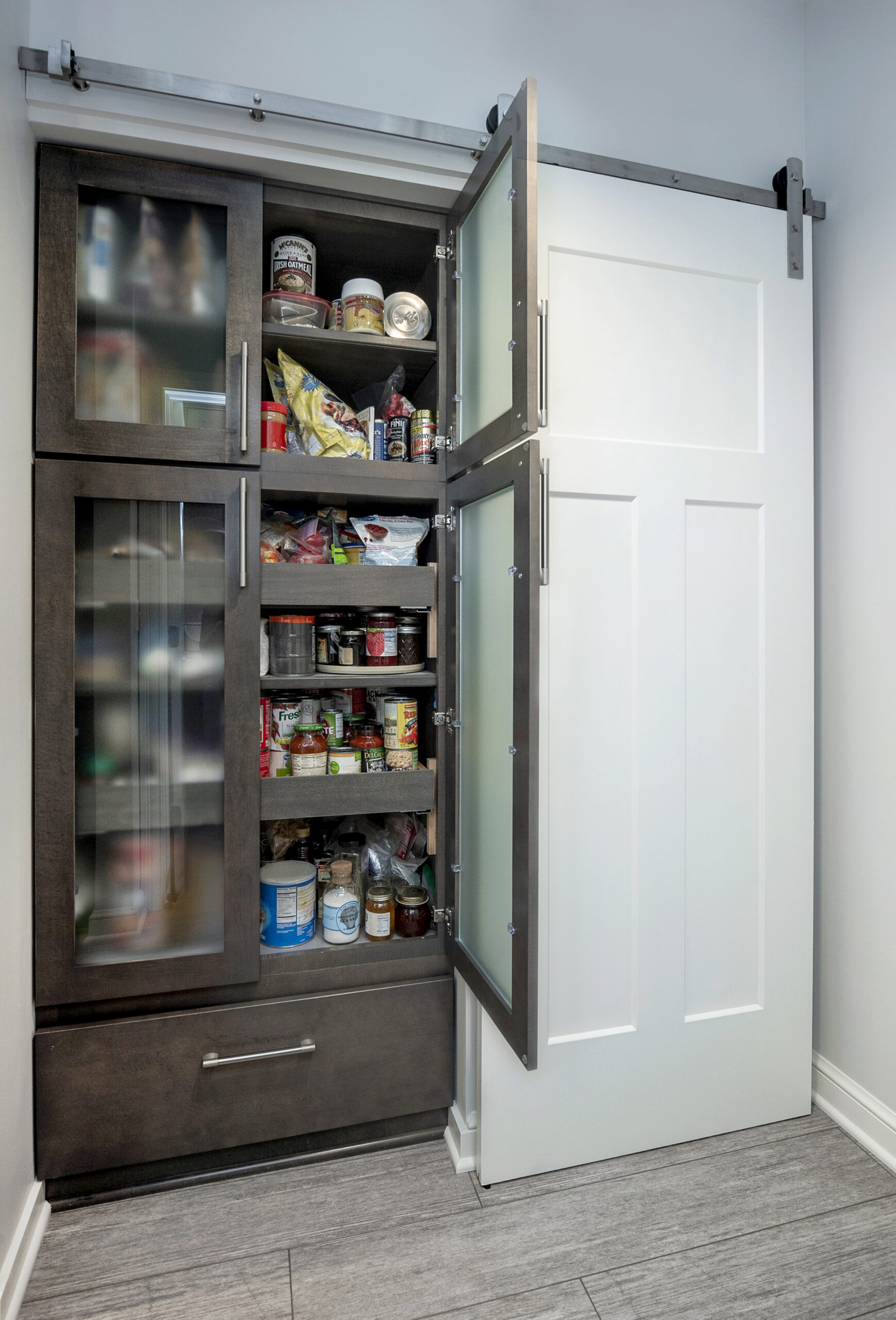 pantry barn door 