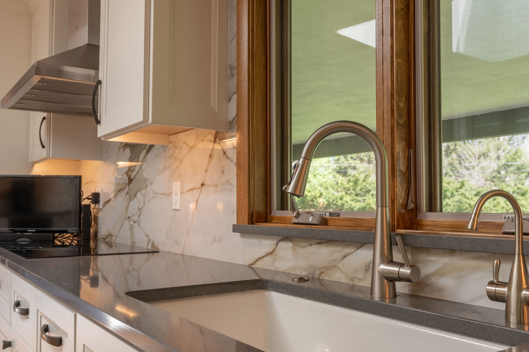 Marble—Look Kitchen