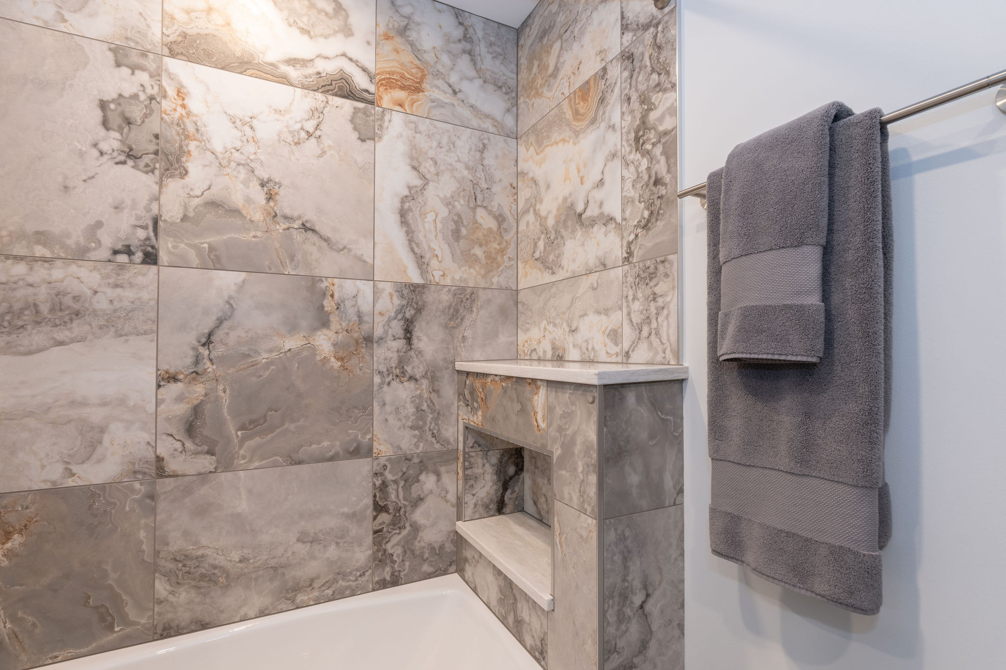 Large-Tile Matte